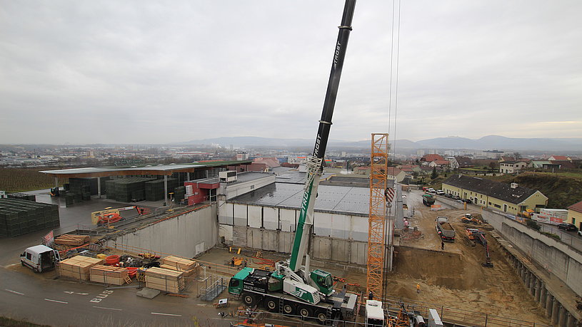 November 18th, 2019: Construction of the crane